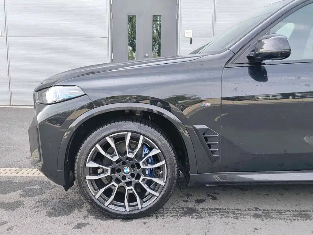 BMW X5 2023 xDrive 40Li Premium M Sport