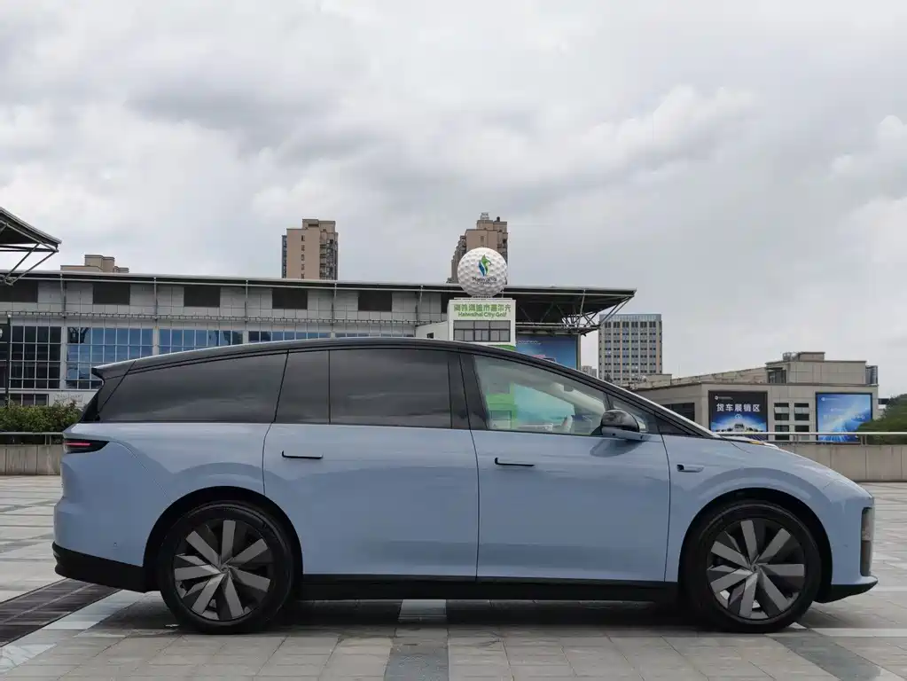 Li Auto Идеальный I8 — миниатюра 6