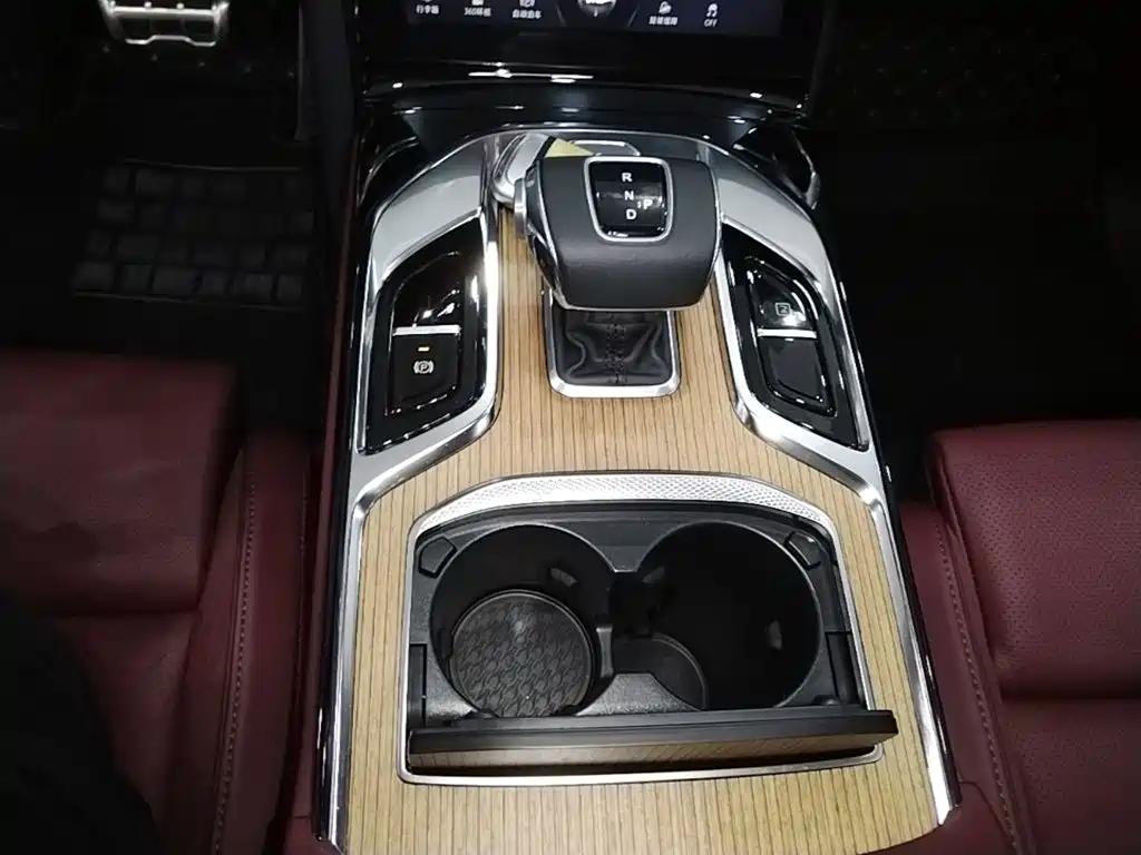 Hongqi Hongqi E-HS9 — миниатюра 14
