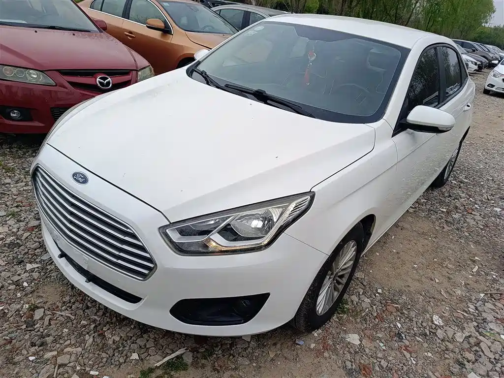 Ford Escort 2016