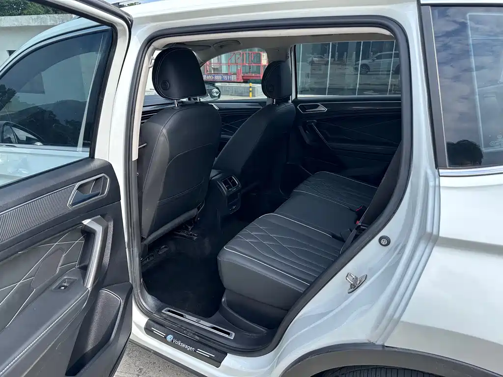 Volkswagen Tiguan L — миниатюра 5