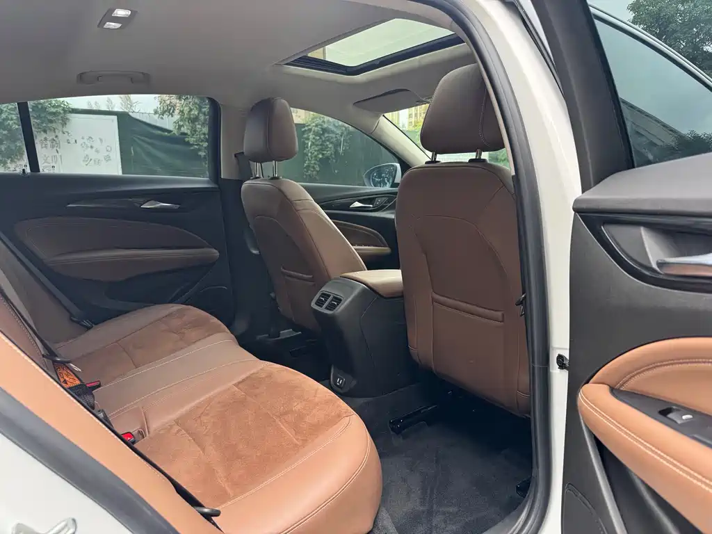Buick Regal — миниатюра 7