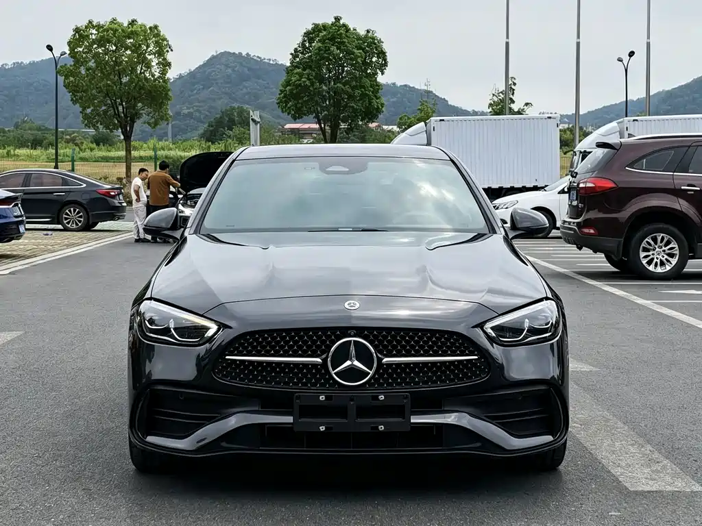 Mercedes-Benz C-Class — миниатюра 2