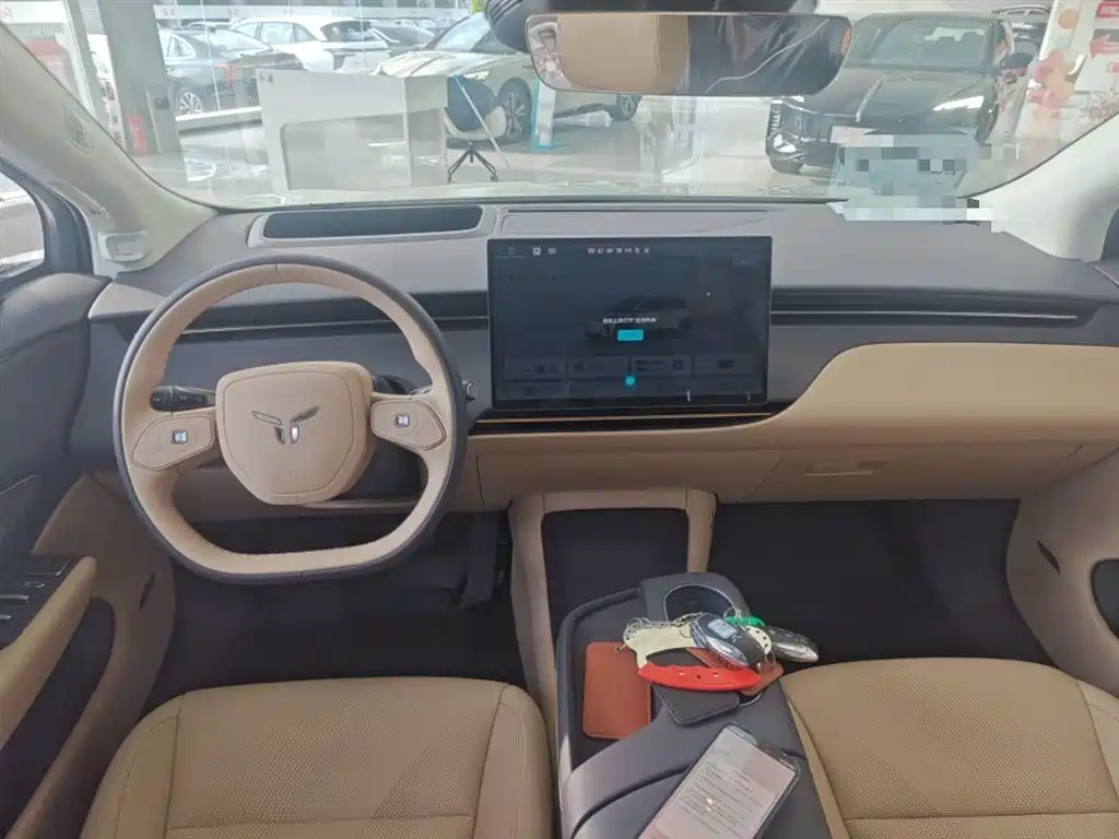 Hongqi 06 2025 520