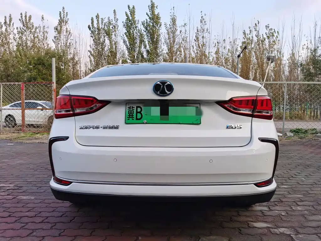 BAIC BEIJING EU5
