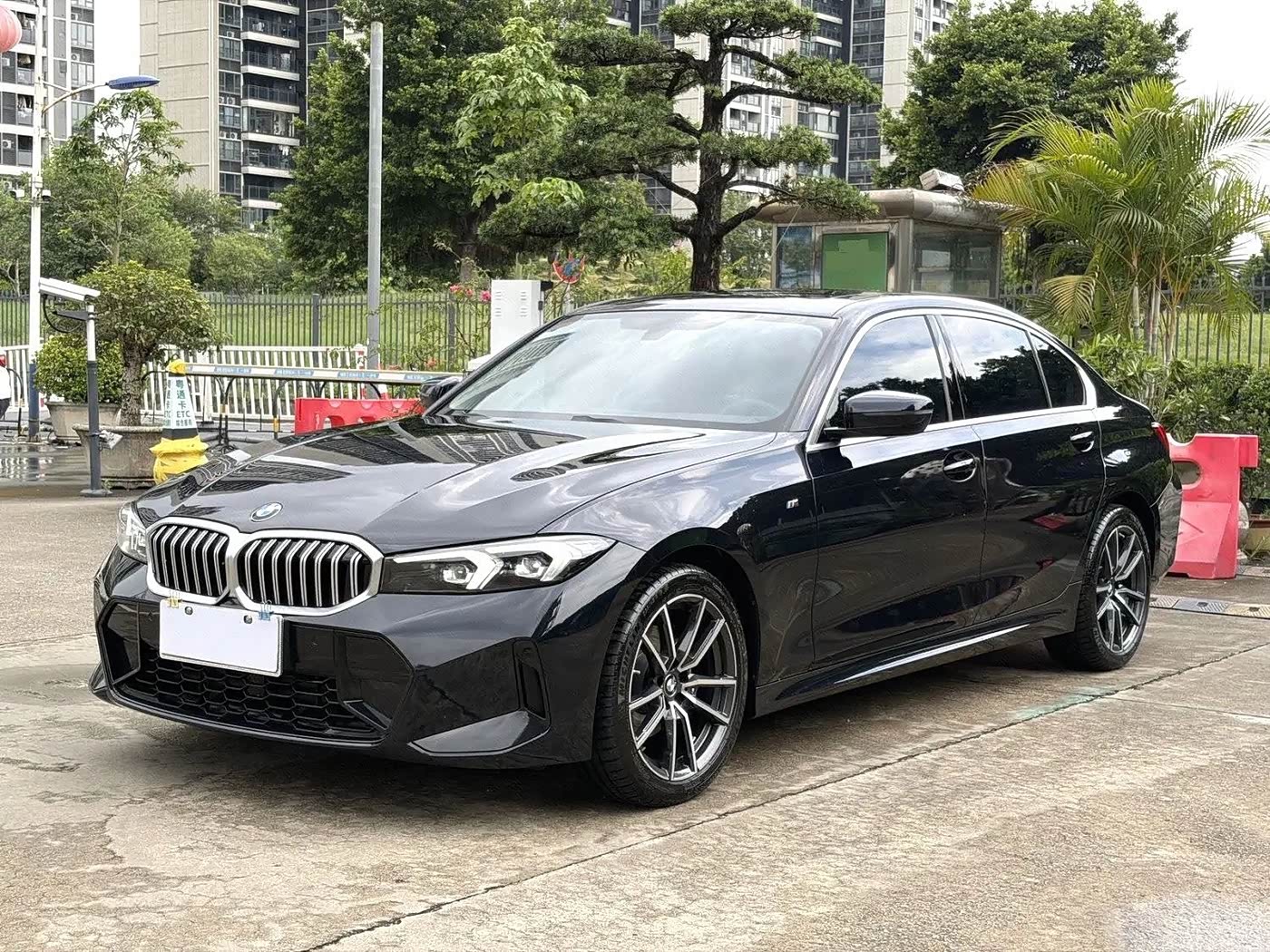 BMW 3 Series 2.0 л 2024 г. Чёрный, пробег 24000 км