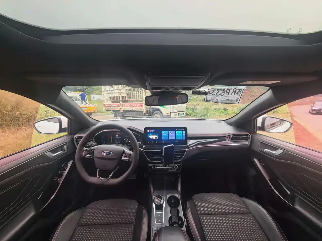 Ford Focus — миниатюра 5