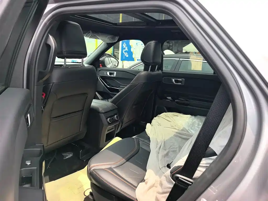 Ford Explorer 2026 Silver/gray из Китая