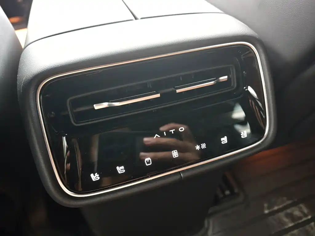 AITO AITO M6 — миниатюра 12
