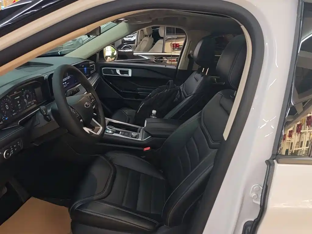 Ford Explorer — миниатюра 15