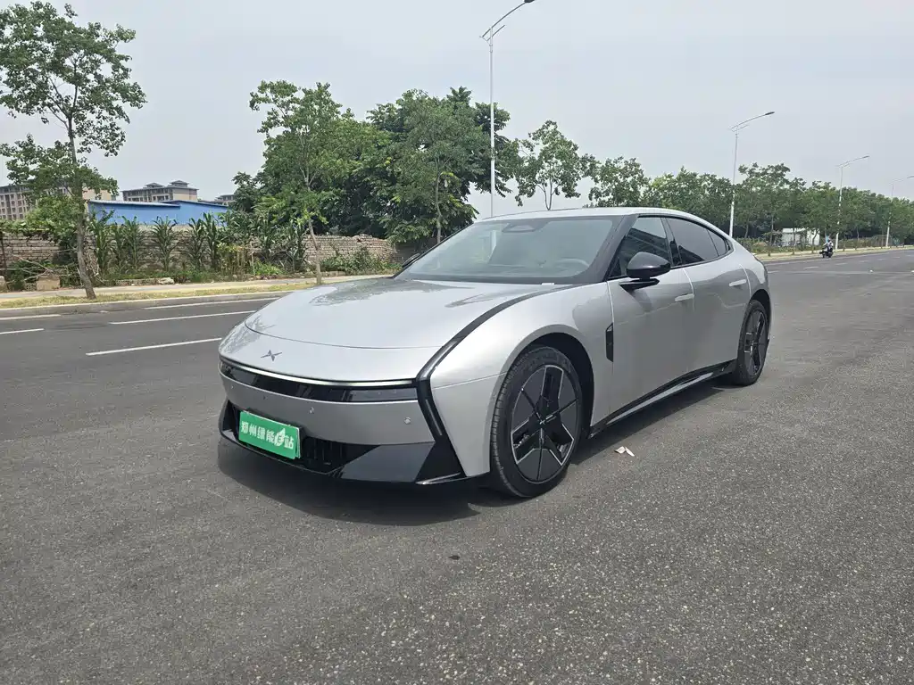 2025 Xpeng P7 - zdjęcie 1 z 9