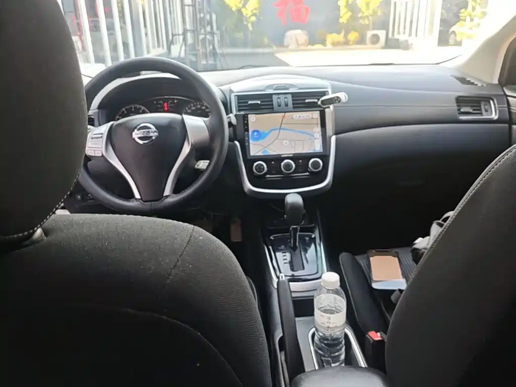 Nissan Tiida — миниатюра 10