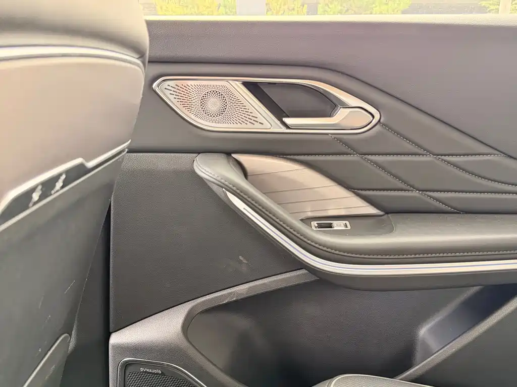Hongqi Hongqi HS7 PHEV — миниатюра 22