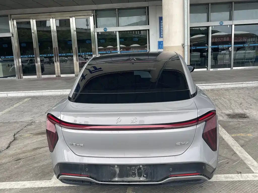 Hongqi EH7 2025 640