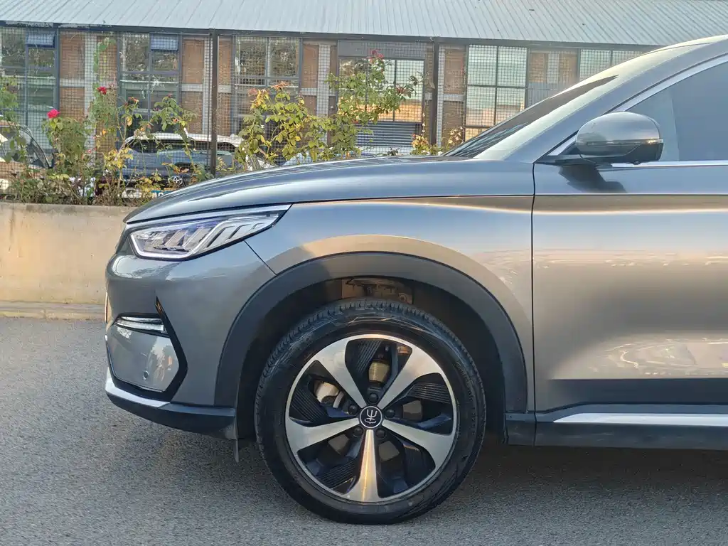 BYD PLUS New Energy — миниатюра 5
