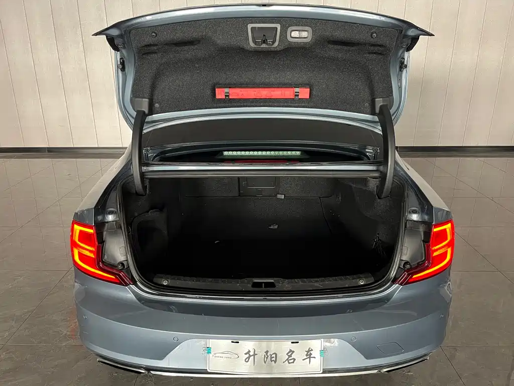 Volvo S90 2016 T6 AWD
