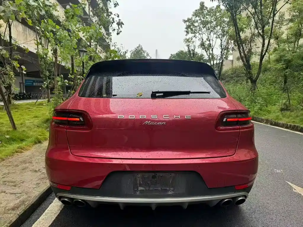 Porsche Macan — миниатюра 6