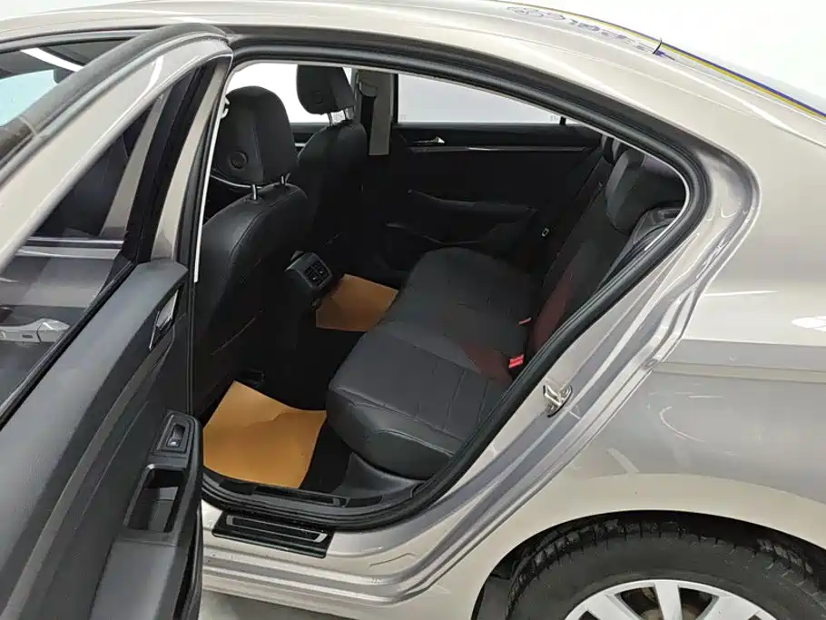 Volkswagen Bora — миниатюра 11