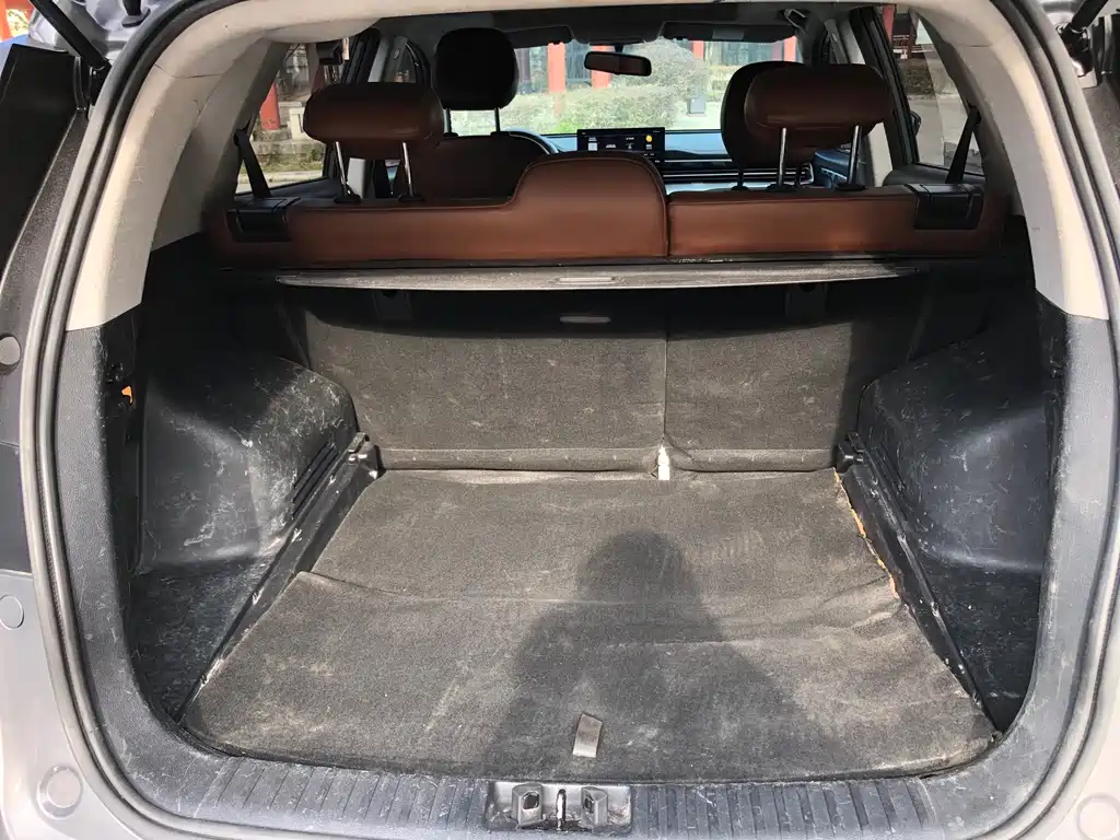 GEELY AUTOMOBILE VISION X6