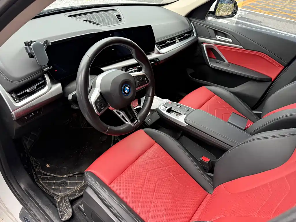 BMW iX1 — миниатюра 6