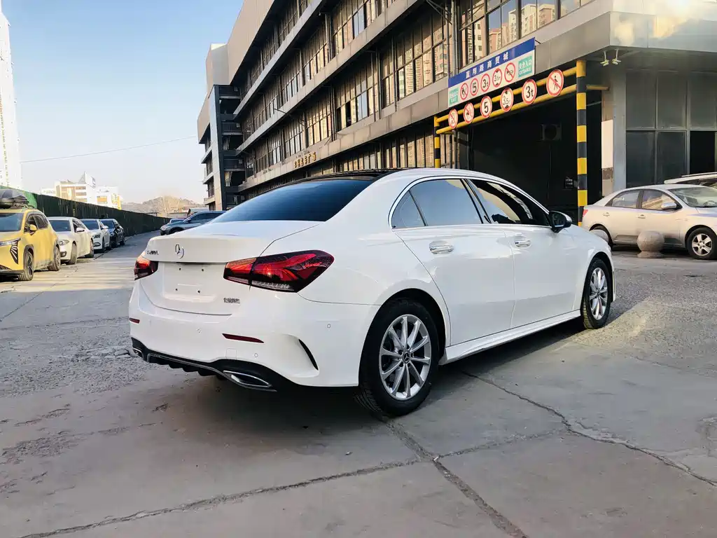 MERCEDES-BENZ A CLASS