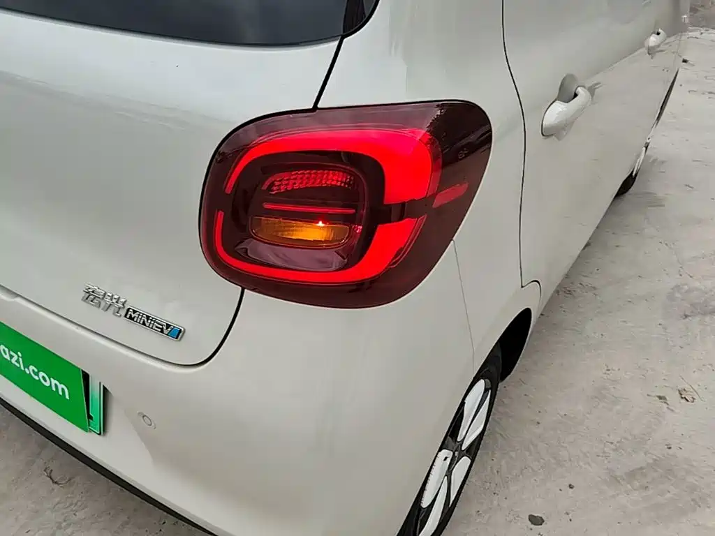Wuling MINIEV — миниатюра 24