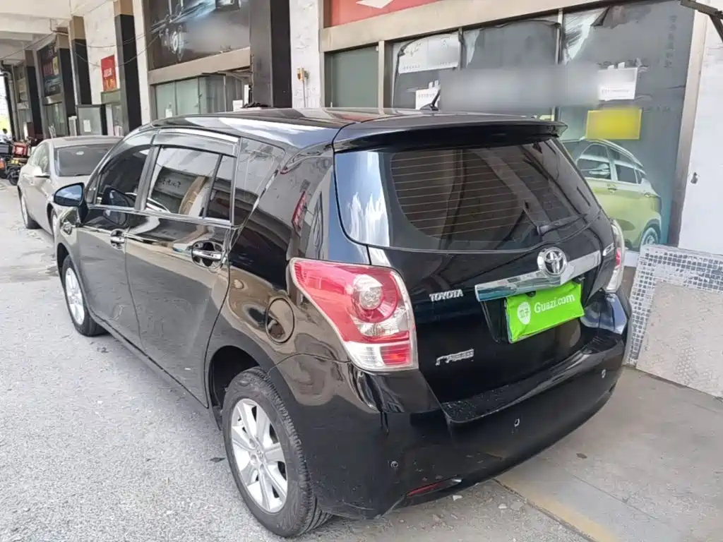Toyota Verso — миниатюра 5