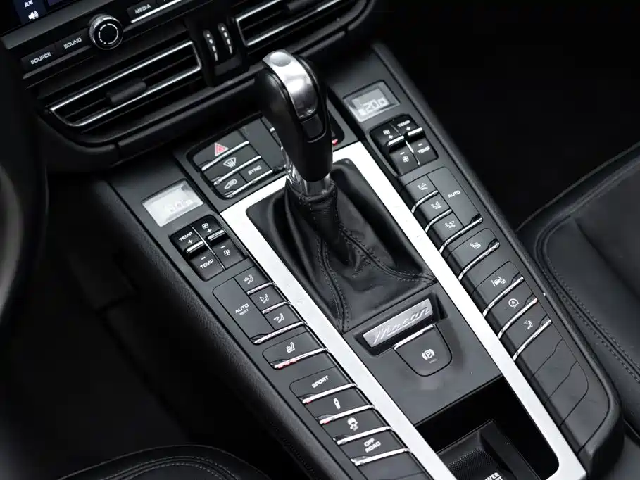 Porsche Macan — миниатюра 14