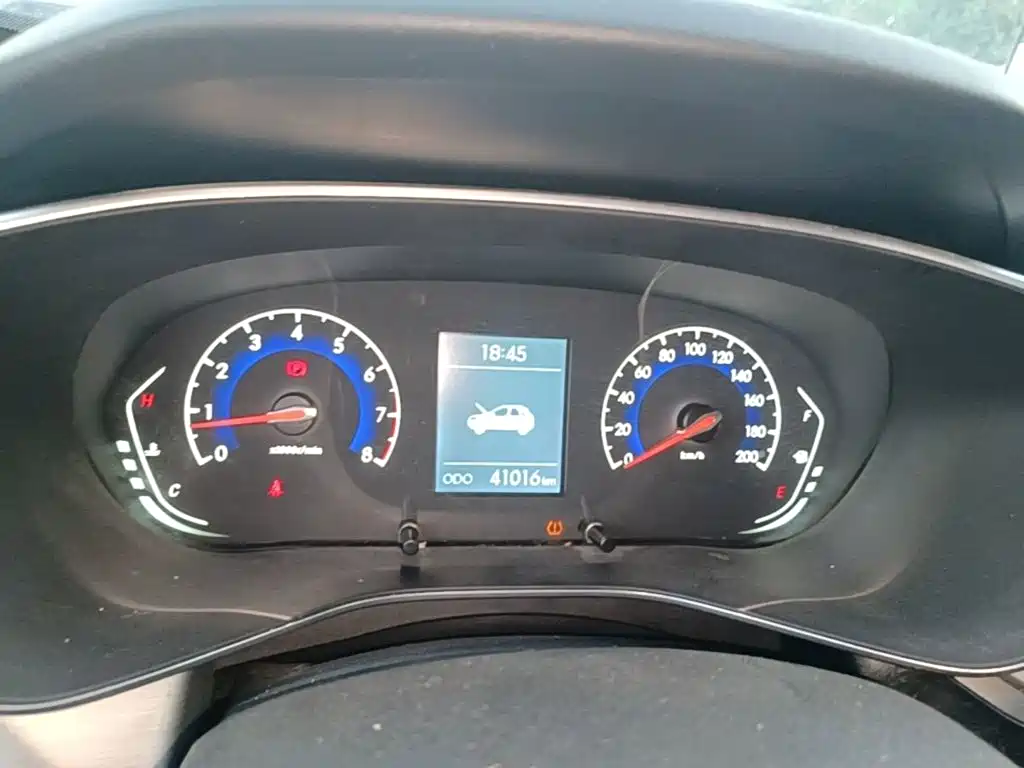 BAIC X3 — миниатюра 12