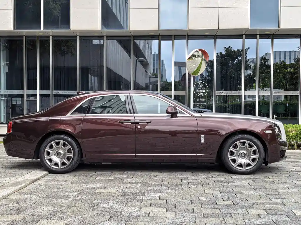 Rolls-Royce Ghost — миниатюра 5