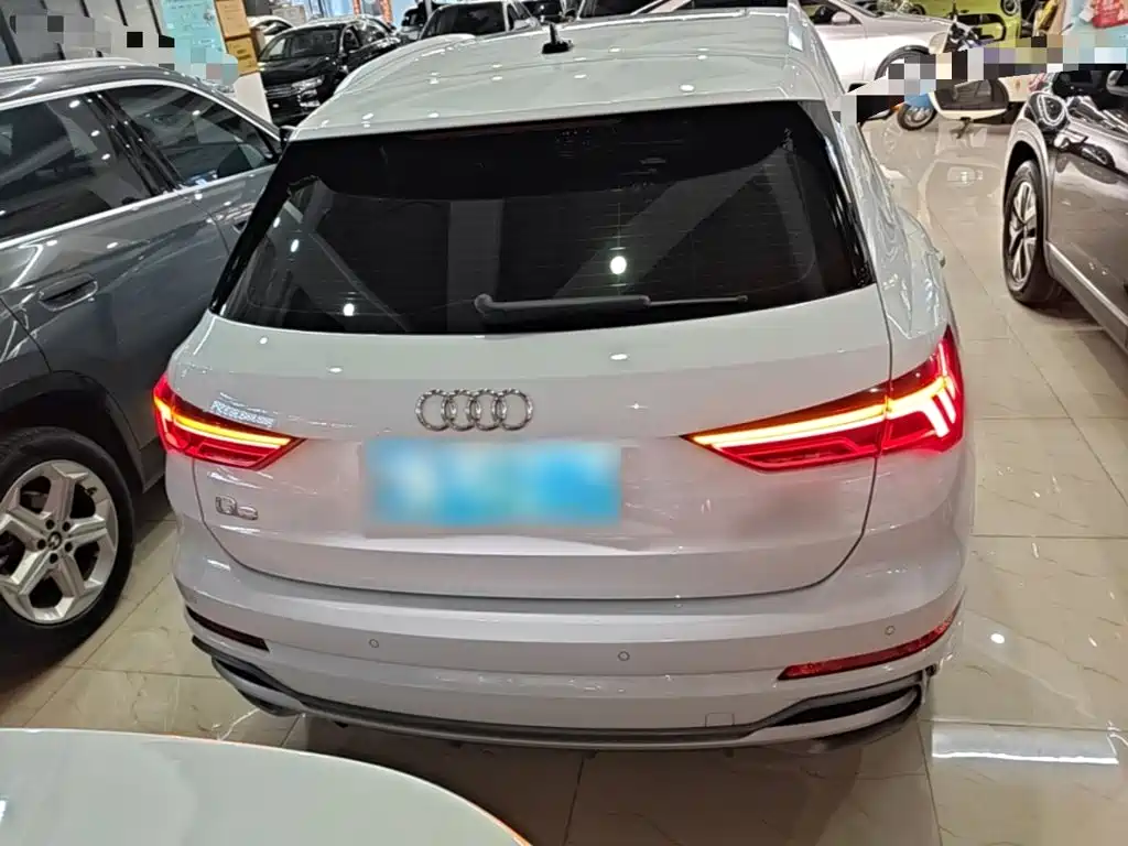 Audi Q3 2022 35 TFSI