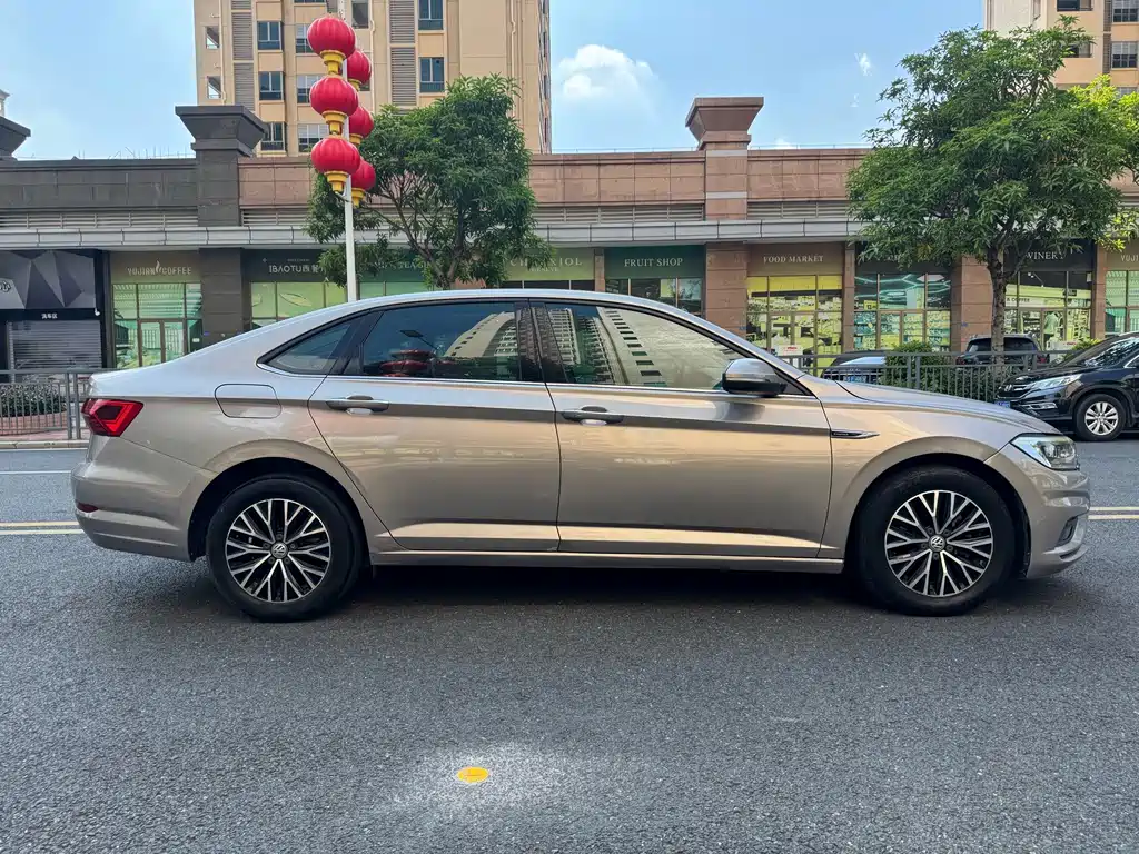 Volkswagen Sagitar — миниатюра 4