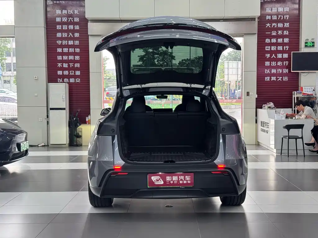 Tesla Model Y — фотографии объявления, Фото 9
