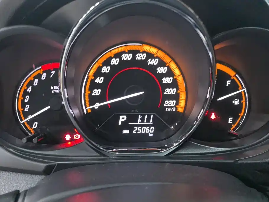 Toyota Yaris L — миниатюра 14