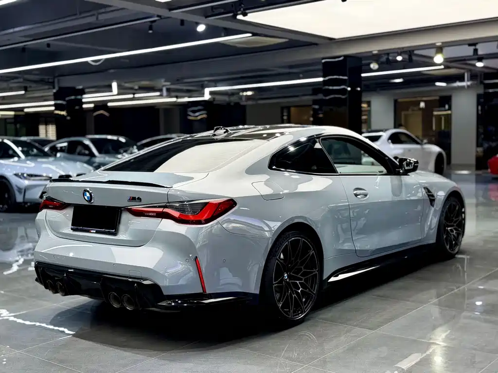 BMW M4 2022 — фото 6