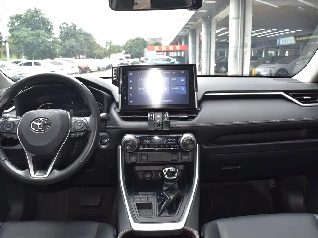 Toyota RAV4 2022 2.0L CVT Plus