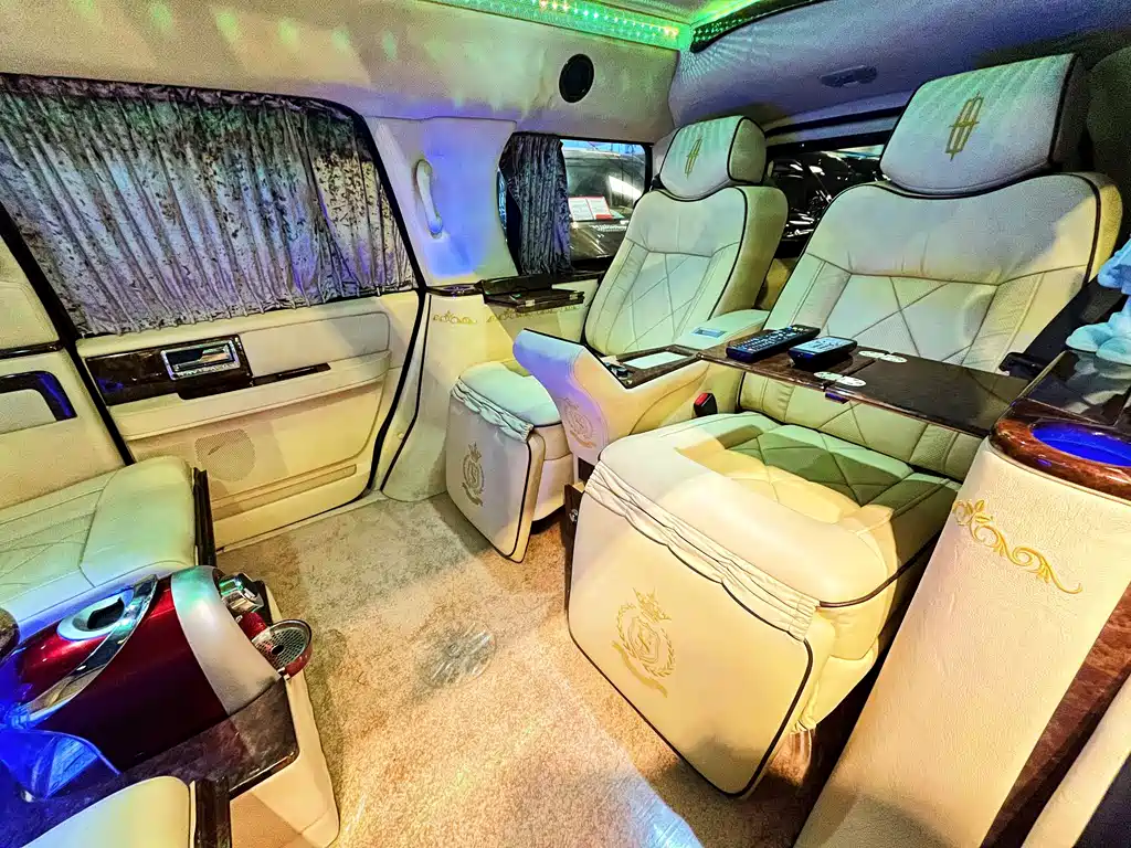 Lincoln Navigator — миниатюра 21