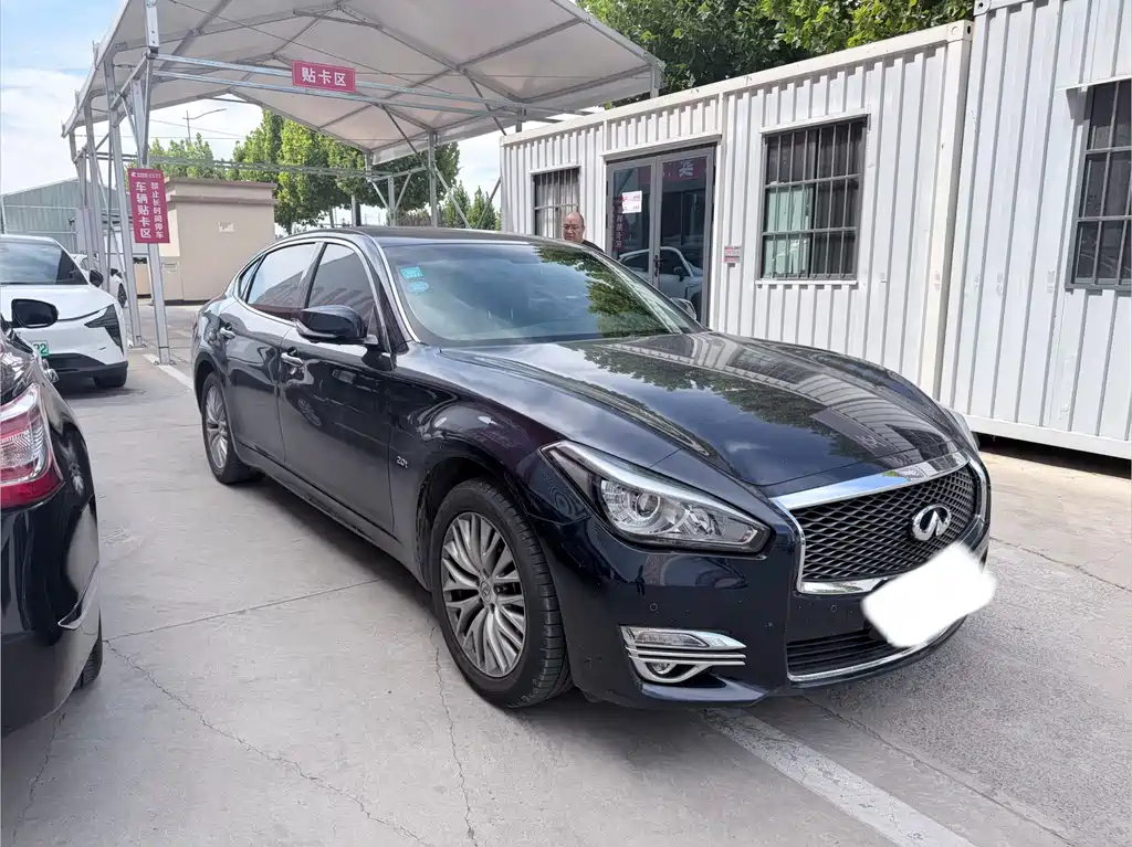 Infiniti Q70 — миниатюра 3