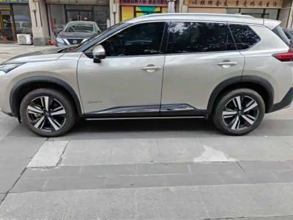 Nissan X-Trail — миниатюра 5