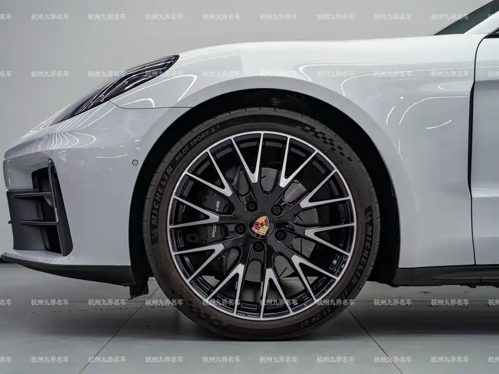 Porsche Panamera — миниатюра 9