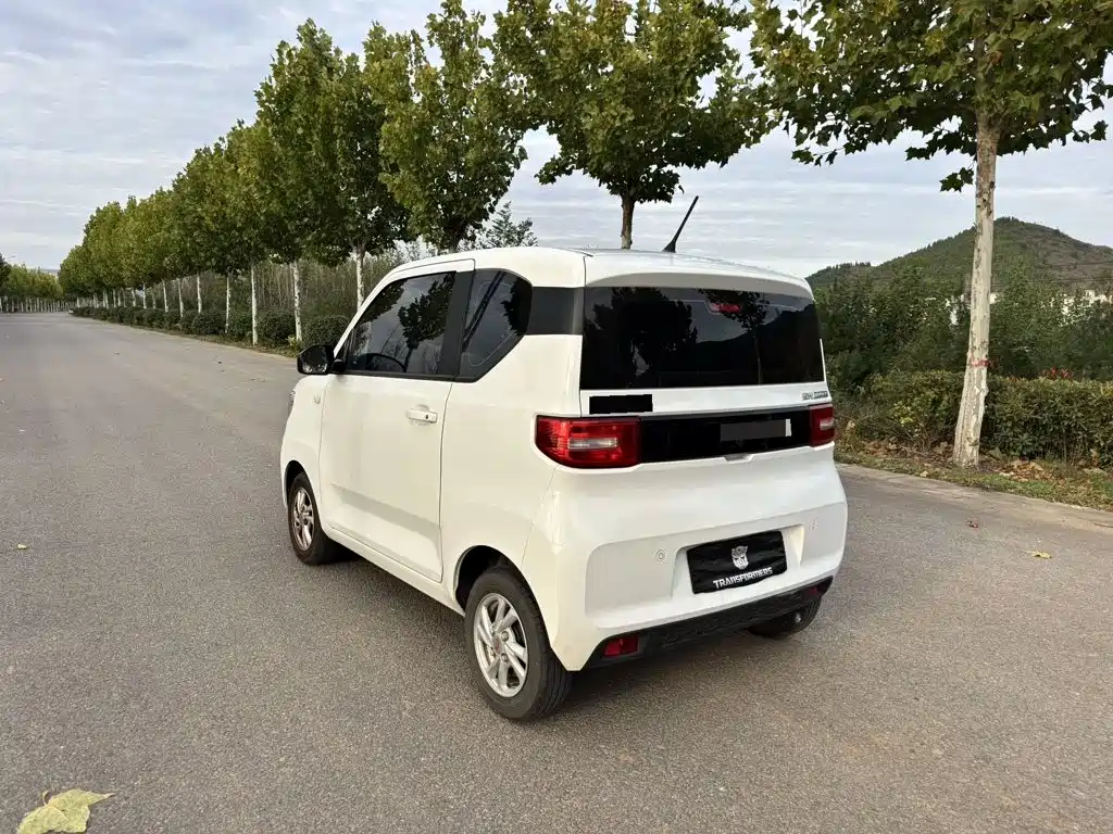 Wuling Hongguang Mini EV 2022 — фото 6