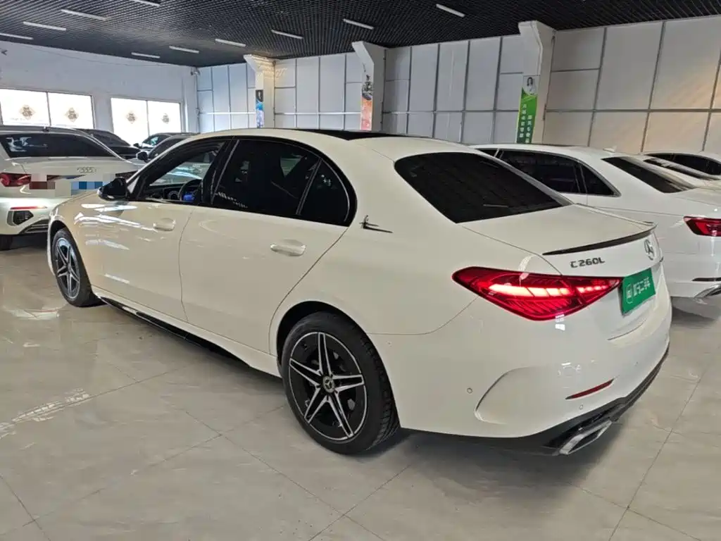 Mercedes-Benz C-Class 2023 — фото 4
