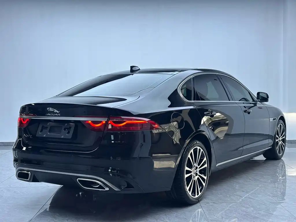 Jaguar XFL — миниатюра 18