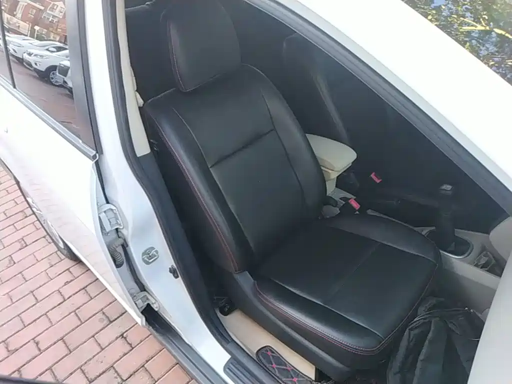 Venucia R50 — миниатюра 25