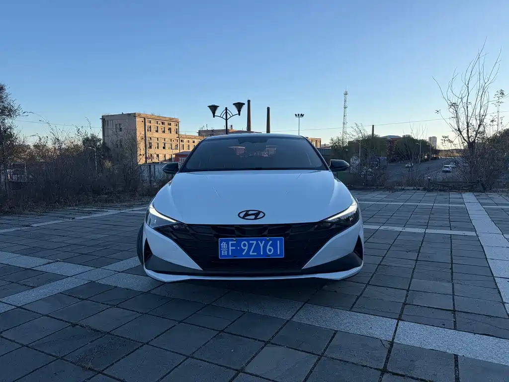 Hyundai Elantra 2022 — фото 2