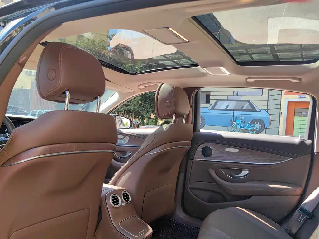 MERCEDES-BENZ E CLASS