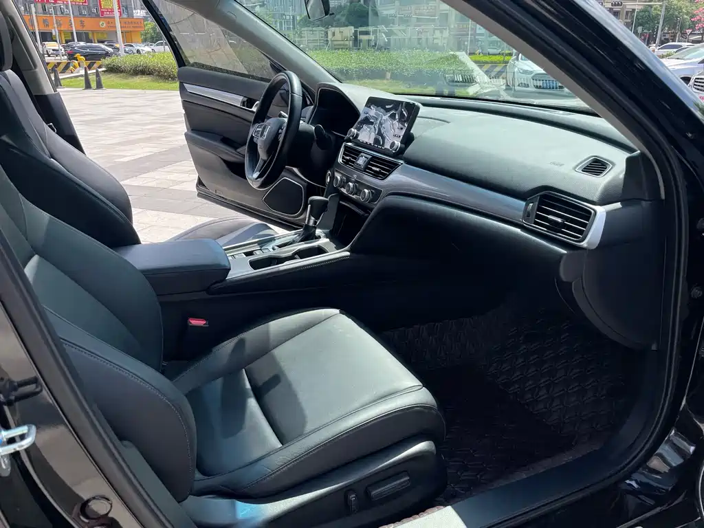 Honda Accord — миниатюра 14