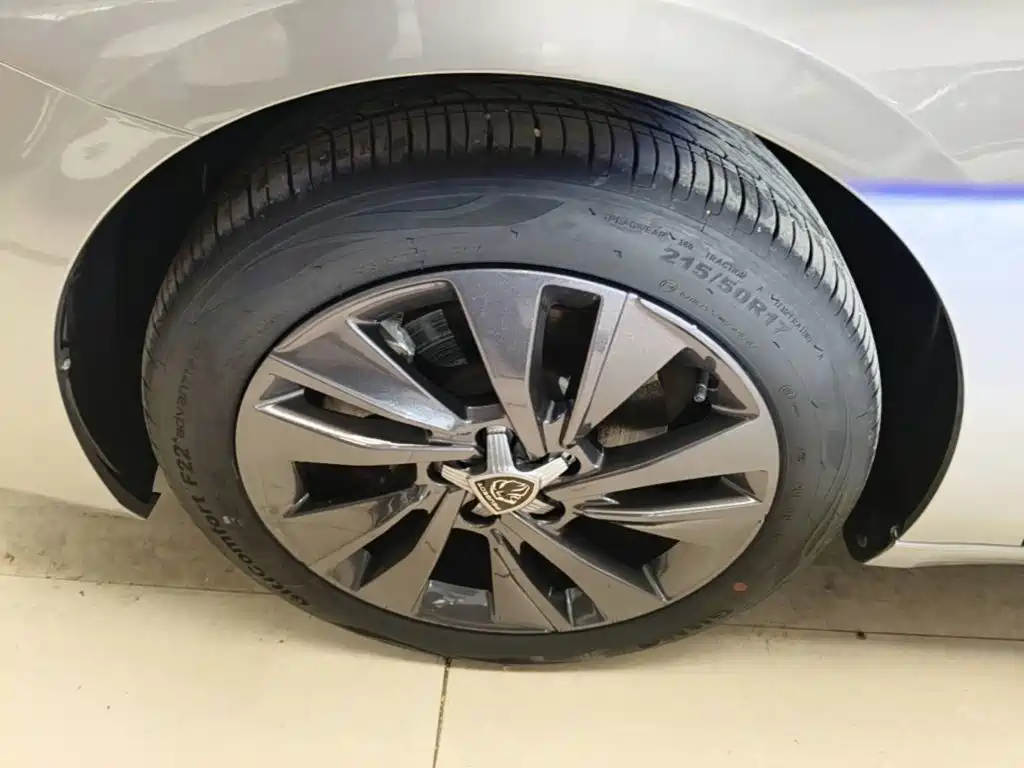 Peugeot 408 — миниатюра 23