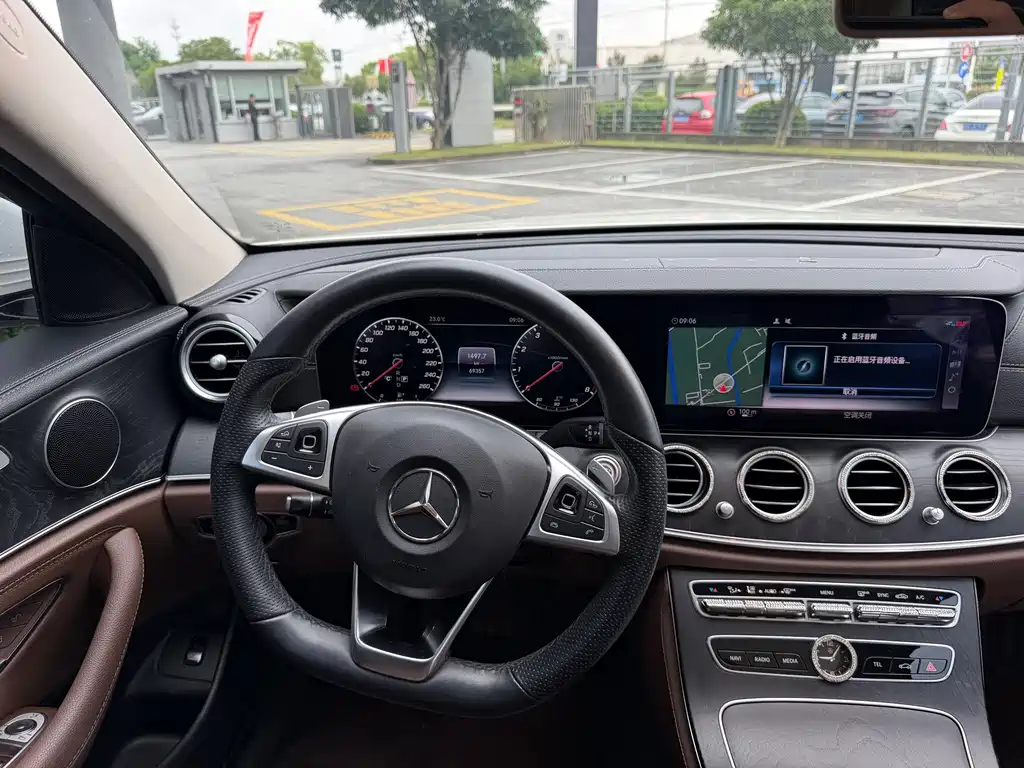 Mercedes-Benz E-Class — миниатюра 19