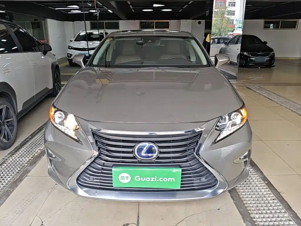 Lexus ES — миниатюра 3